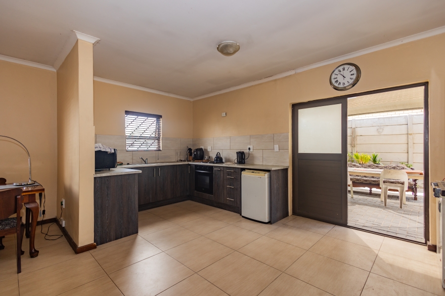 3 Bedroom Property for Sale in Viking Village Western Cape